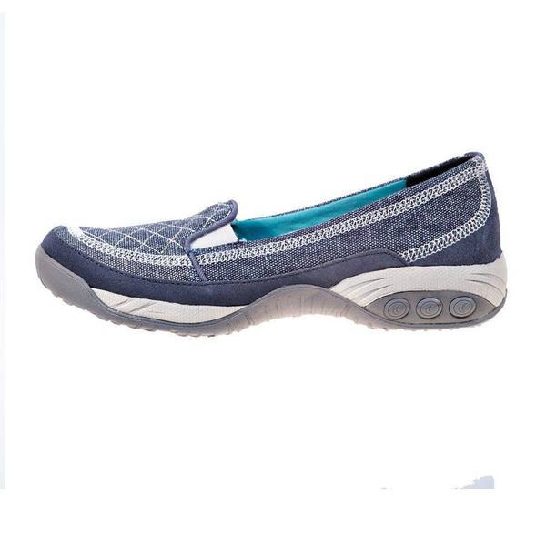 Maya Women&#39;s Casual Slip-On Shoe